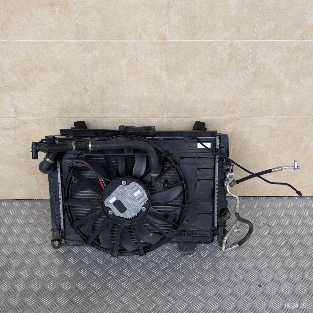 Радіатор вентилятор jaguar e-pace 2018 rok 2.0 d Доставка