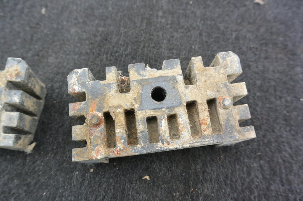 фото №5, Кронштейн pod домкрат audi q7 4l touareg 7l