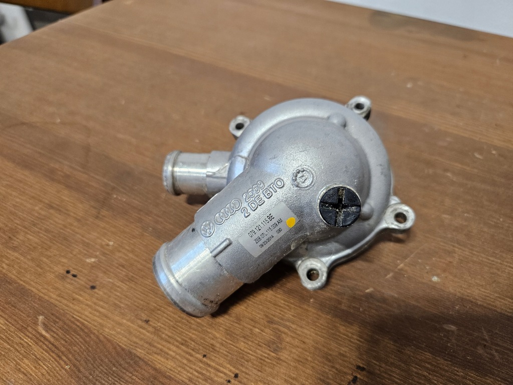 фото №1, Корпус регулятор жидкость audi r8 4s 079121115be