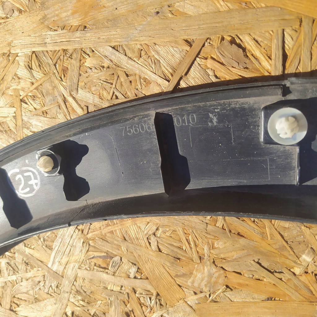 фото №8, Toyota c-hr молдинг крыла левая левый задняя задняя 75606-f4010