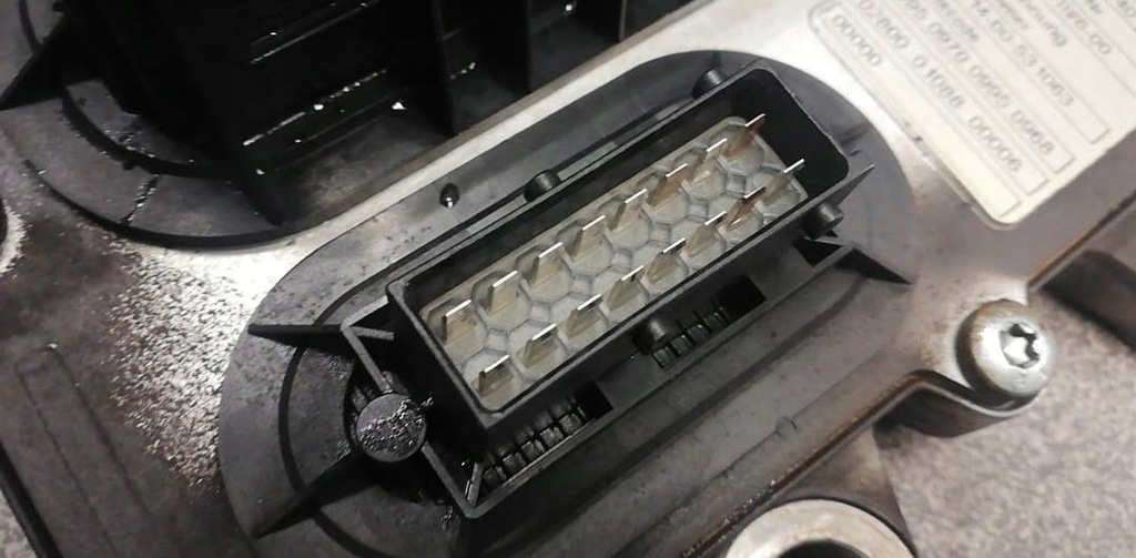 фото №7, Mercedes atego 1218 бортовой компьютер 001 446 65 40