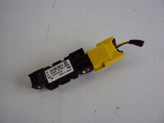 фото №1, Датчик удару vw touareg fl 3.0 tdi 2007 r