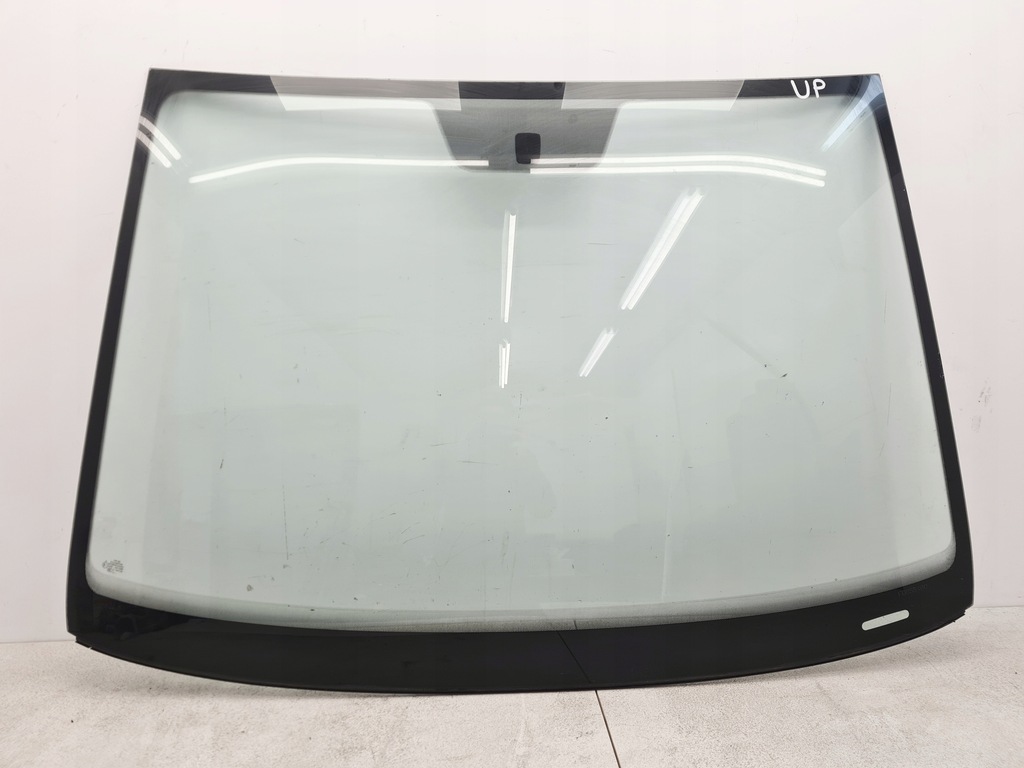 фото №1, Vw up стекло лобовое