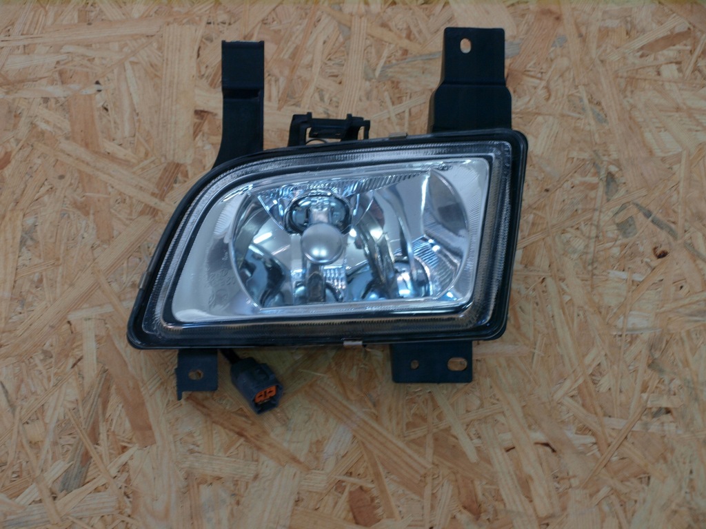 фото №1, Mazda premacy 99-01 протитуманна фара лівий l11