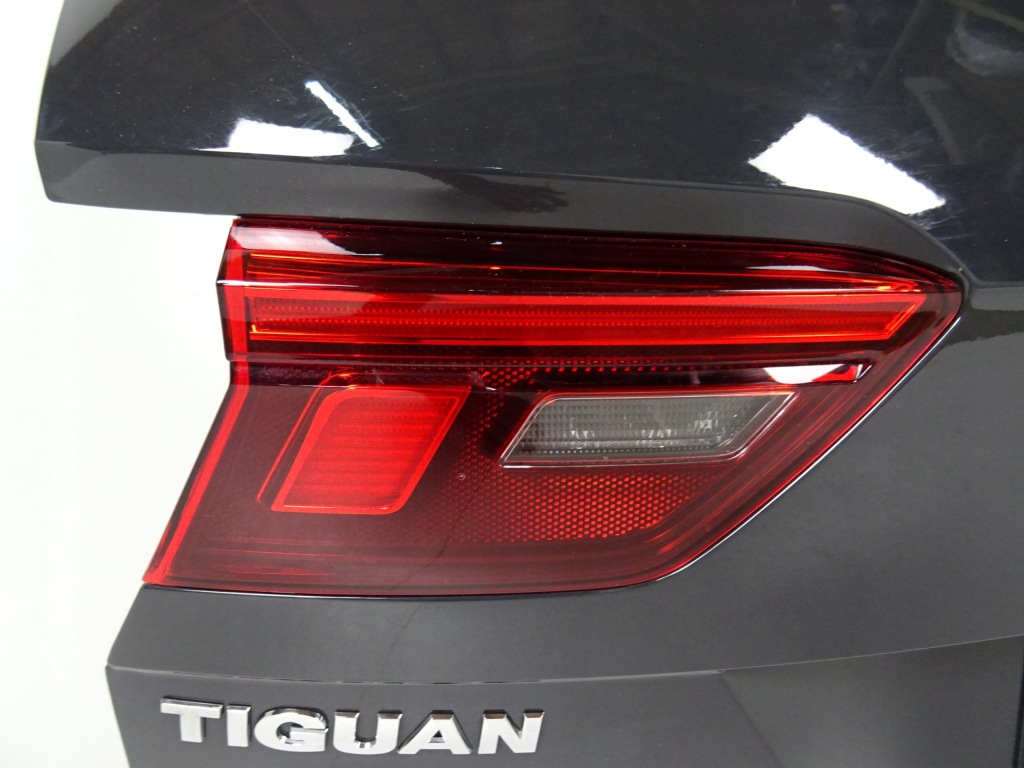Vw tiguan 5na кришка багажника багажника комплектна li7fl 2017 Доставка