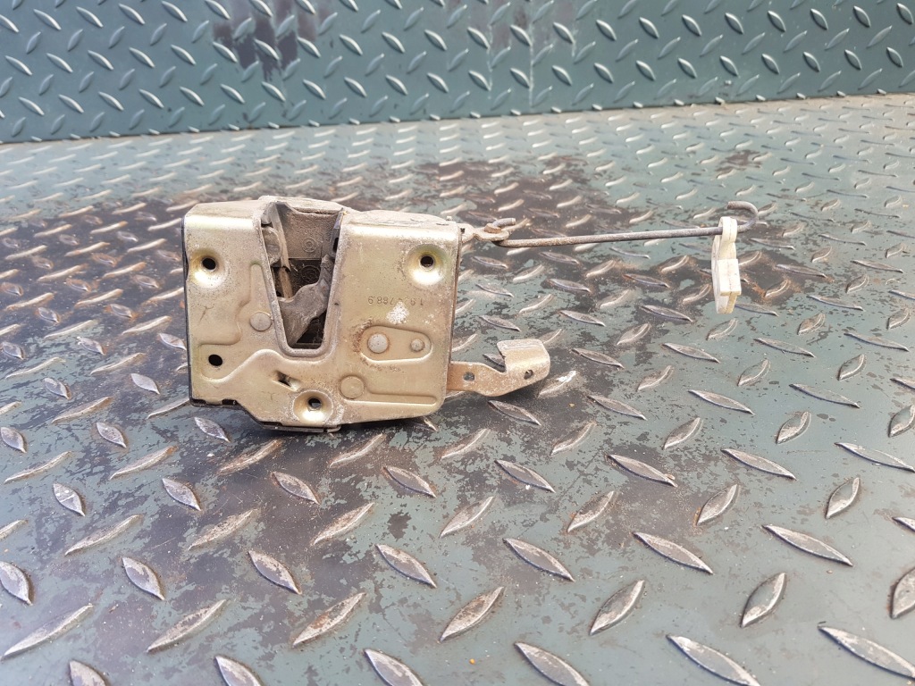 Замок дверей правий перед 1 924 788 bmw e30 вузька фара Київ