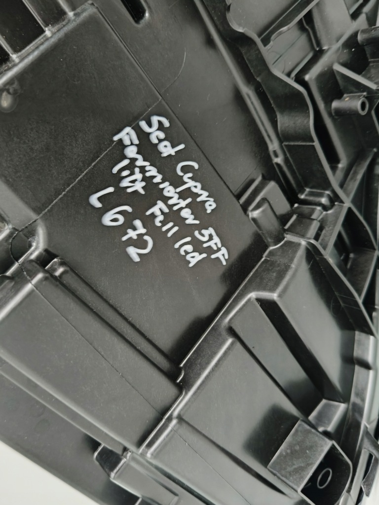 фото №8, Лампа правая фара seat cupra formentor 5ff 24- lift full led