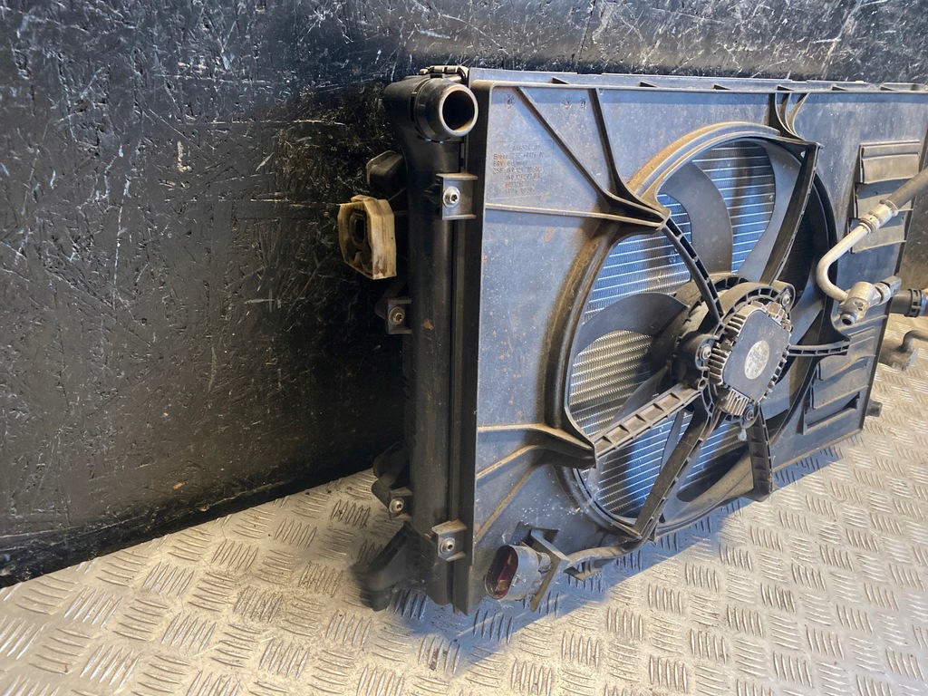 фото №6, Радіатор volkswagen caddy iv variant 2016 радіатор повітря doładowujące