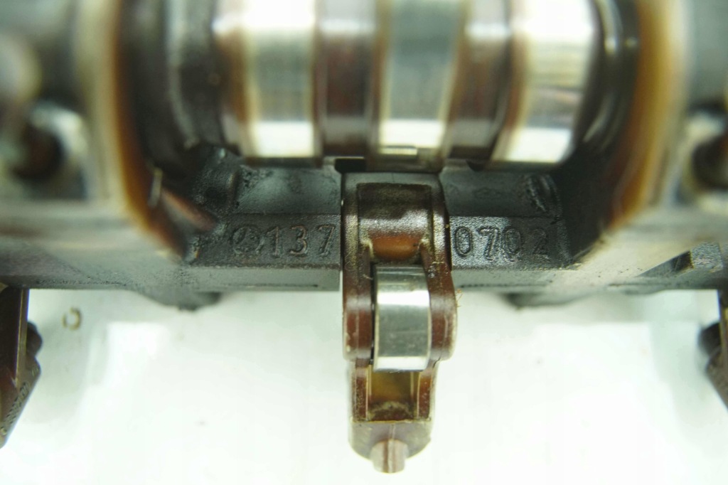 Вал распределительного вала левый r1370702 mercedes 137.970 cl600 w215 s600 w220 Цена