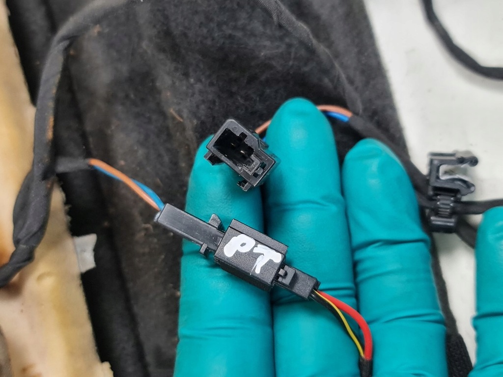 фото №6, Спинка сиденье правый задняя porsche cayenne ii 7p5