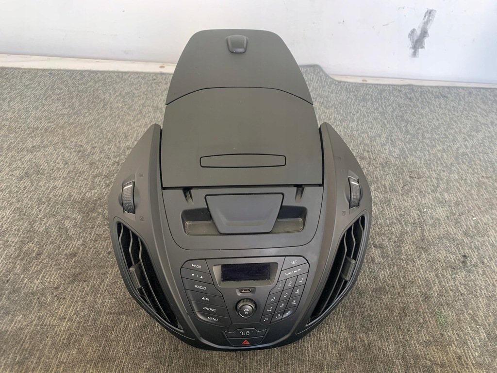 фото №1, Ford transit courier 21r панель радио бардачок оригинал