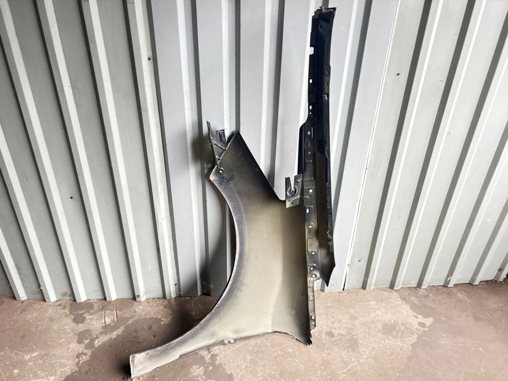 2013 citroen ds5 крыло Недорого