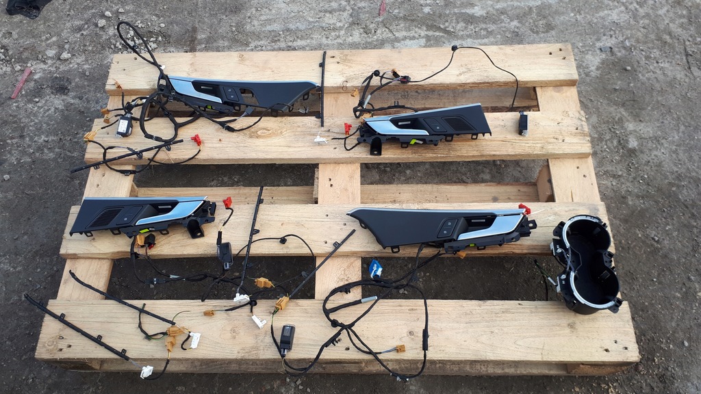 фото №1, S4 b9 a4 8w ручка подсвечиваемые дверь ambiente eu