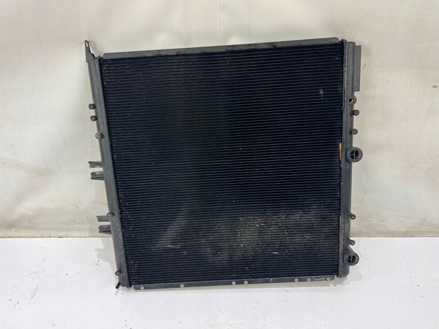 Радиатор воды ferrari f12 berlinetta 000277226 Недорого