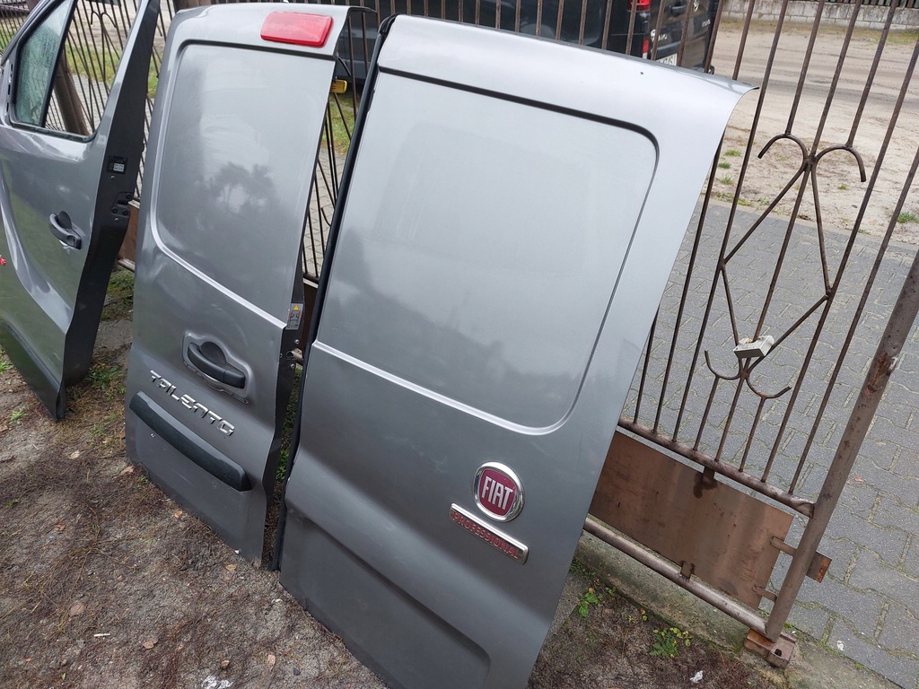 фото №6, Дверь багажника задние renault trafic iii vivaro ii talento nv300