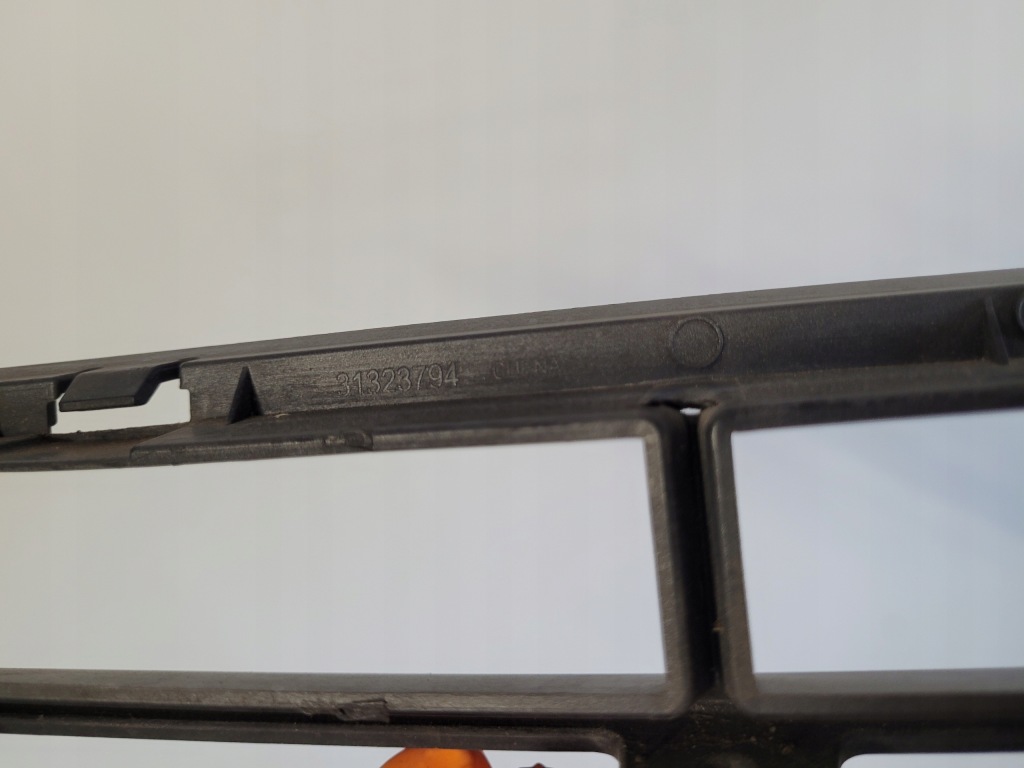 Volvo s80 lift v70 решётка средняя бампера заглушка решётка радиатора na pdc 31323794 с Разборки