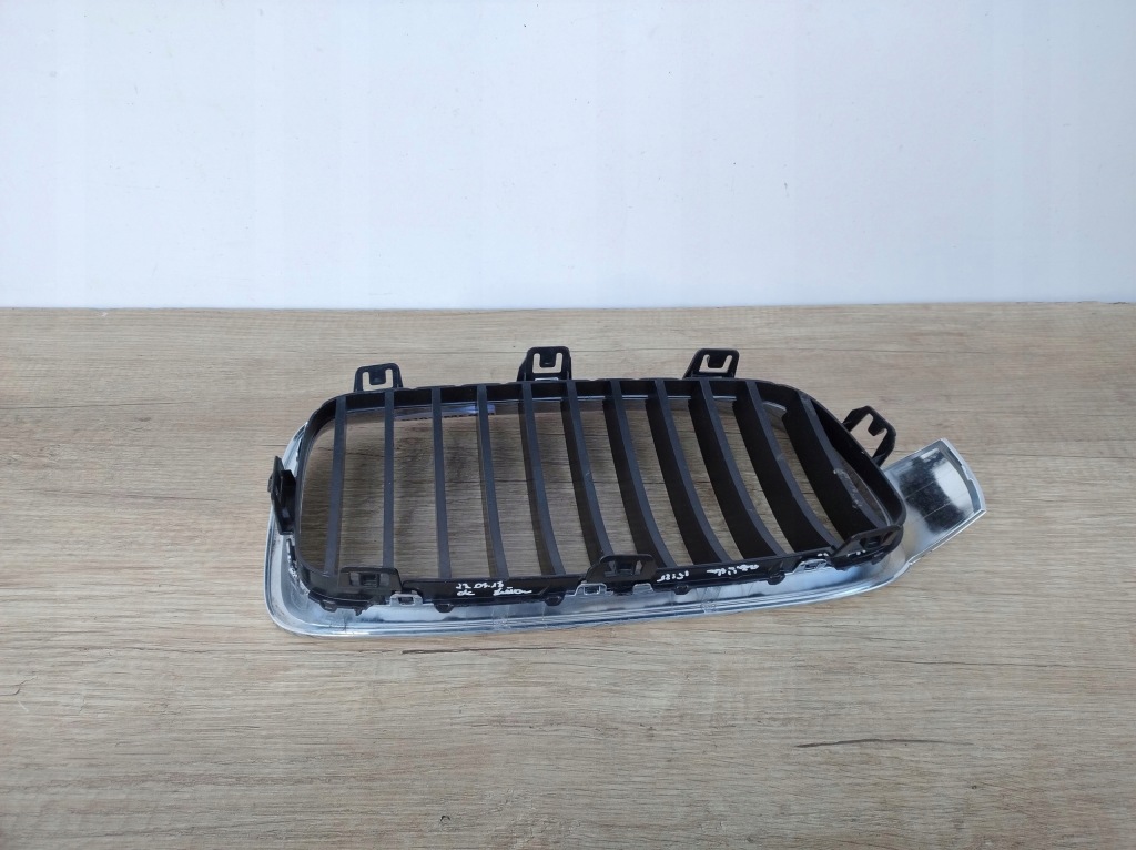 фото №2, Bmw 3 f30 f31 левая решётка бампера заглушка решётка радиатора