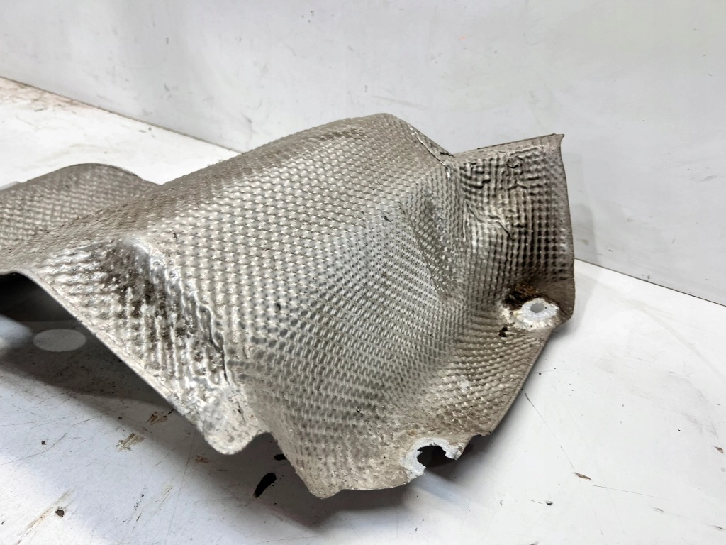 Купити Накладка теплова вихлоп audi q5 8r 8r0804171b