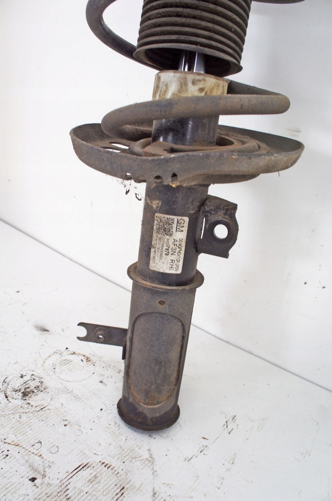 Tw181 opel insignia b 1.5i амортизатор правий перед 84337978 Недорого