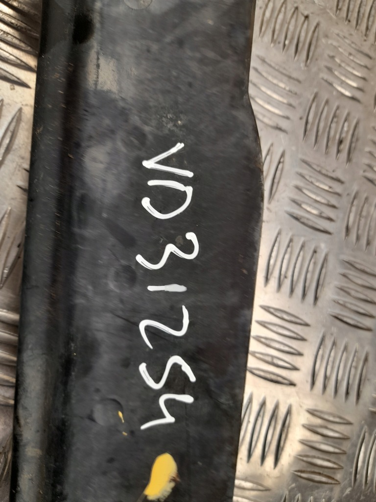 Скоба tesla model y 2022 145232501b в Украине