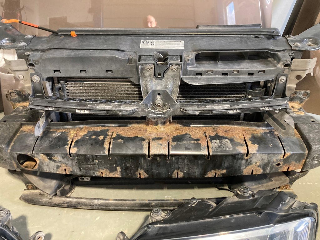 фото №1, Pas перед радіатор vw jetta 5c od 11 roku