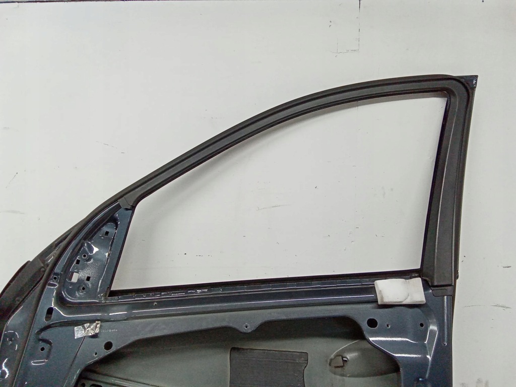 Дверь передние перед сторона правая mercedes-benz ml w164 Цена