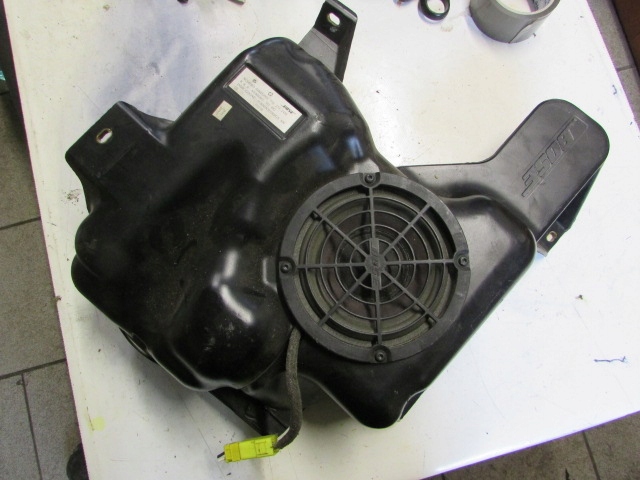 фото №1, Сабвуфер lancia lybra