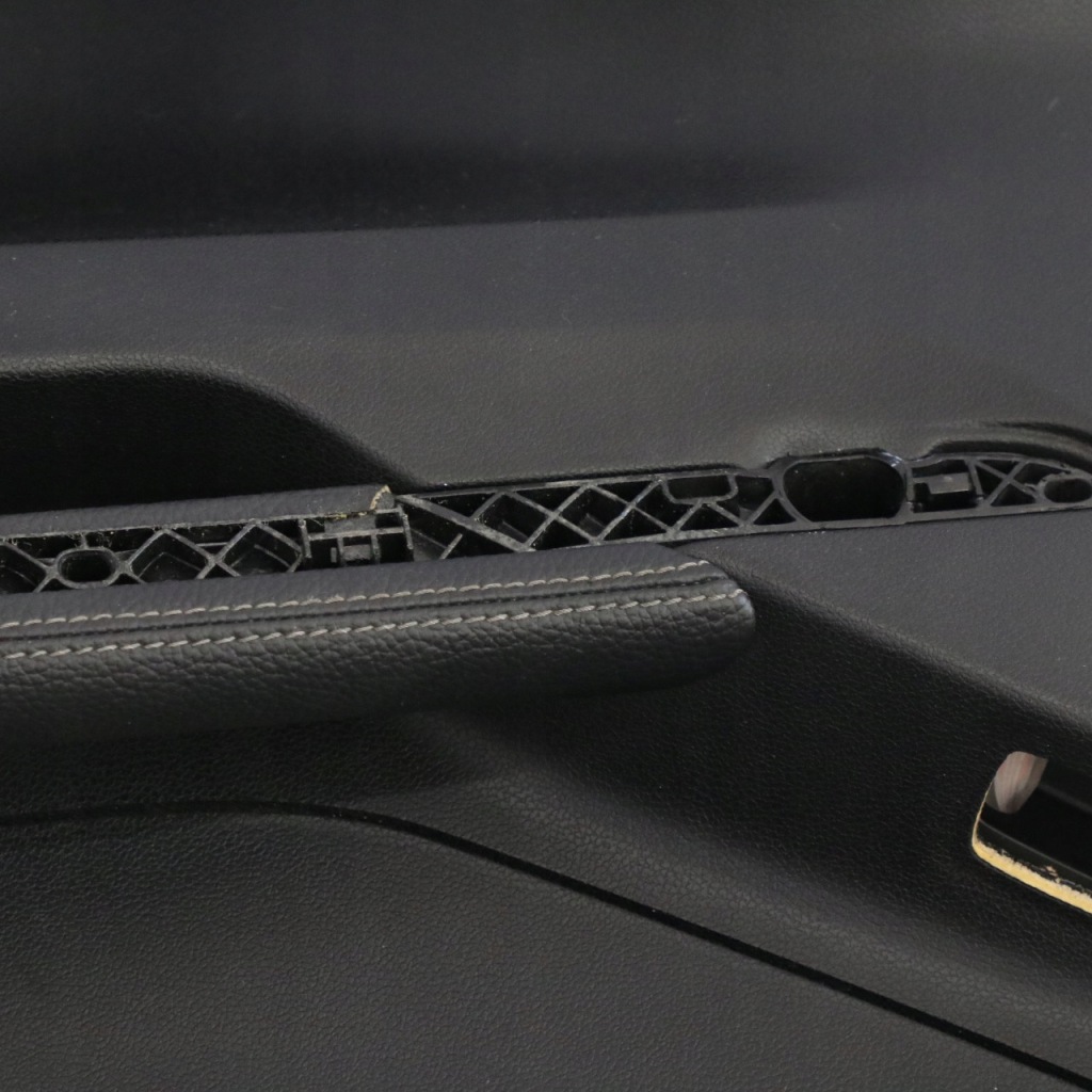 Mercedes ml w164 обшивка двері задній правий чорний a1647301470 Оригінал