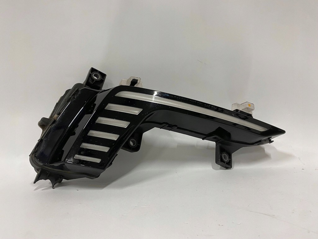 фото №1, Audi a3 8v e-tron противотуманная фара led drl правый