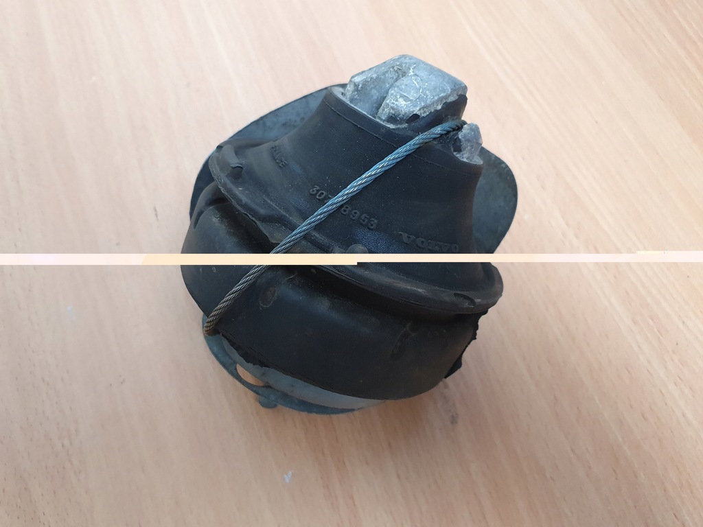 фото №15, Кронштейн подушка кронштейн двигуна volvo xc90 i 4.4