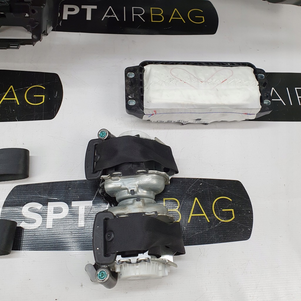 фото №8, Skoda scala приборная панель консоль org подушки безопасности ремни подушка безопасности