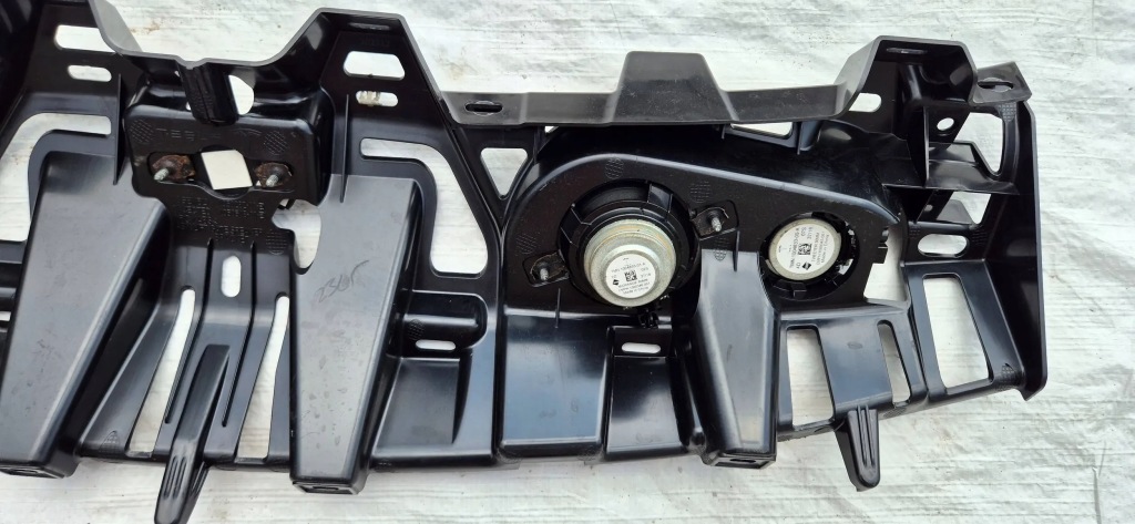 Tesla model x 15-20 кронштейн багажника + динаміки оригінал Ціна