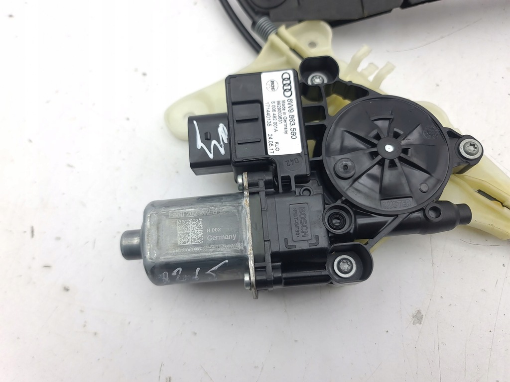 фото №10, Audi a4 s4 b9 2017 моторчик шторки безопасности стекло задний