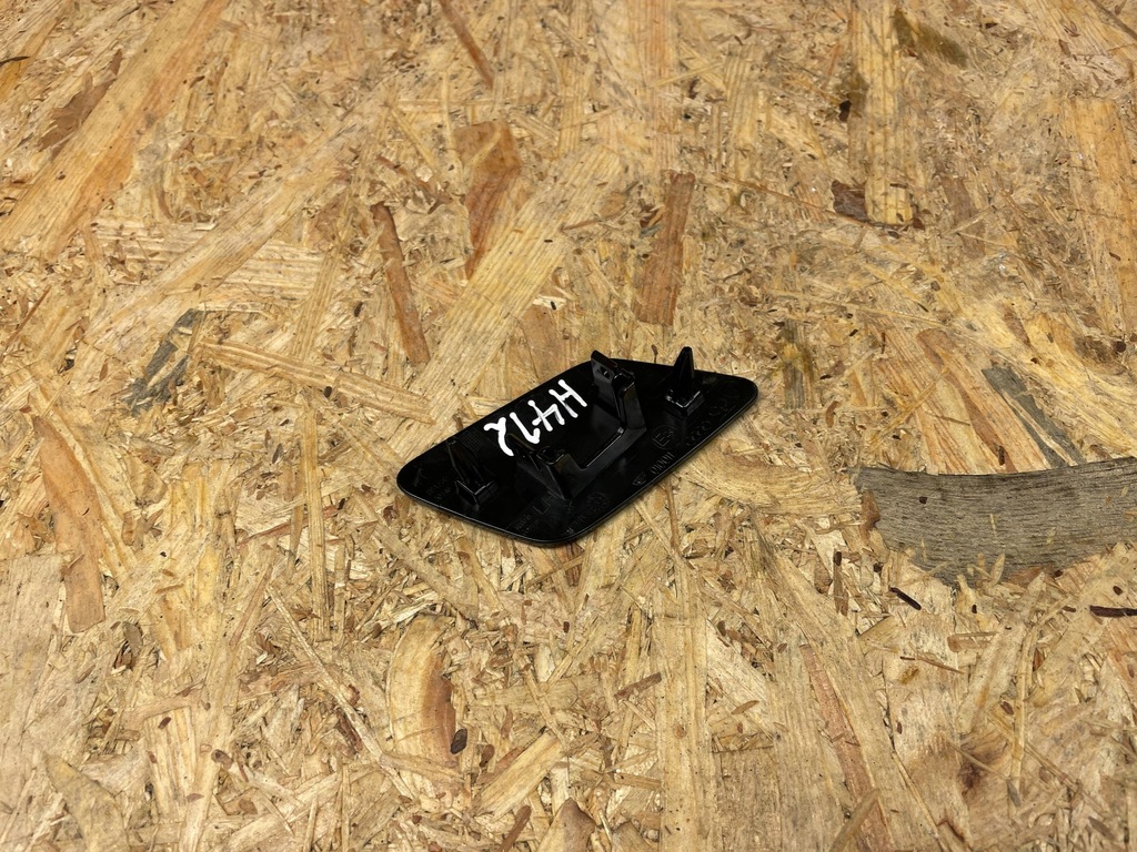 фото №7, Накладка заглушка распылителя левая audi q4 e-tron 89a955275