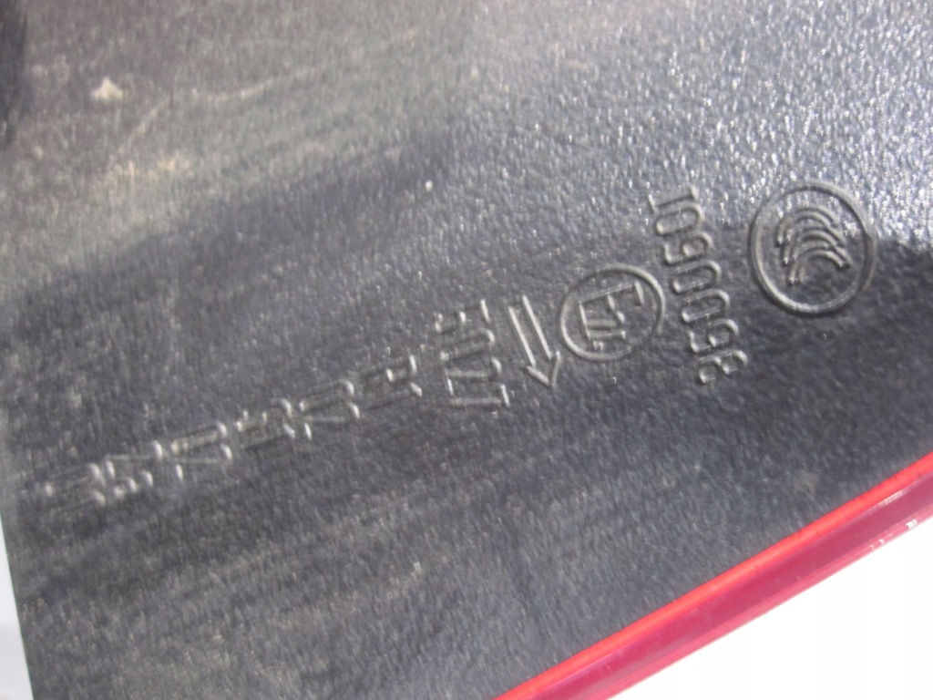 Astra j 12r лампа правая задний  i090098 Недорого