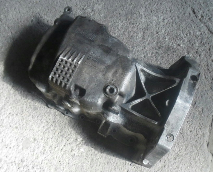Поддон масляная 8200451325 renault clio megane 1.5dci Доставка