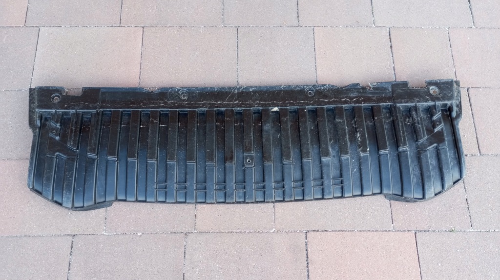 Купить Audi a5 8t 2007-2011r--- плита накладка под бампер перед 8t0807233