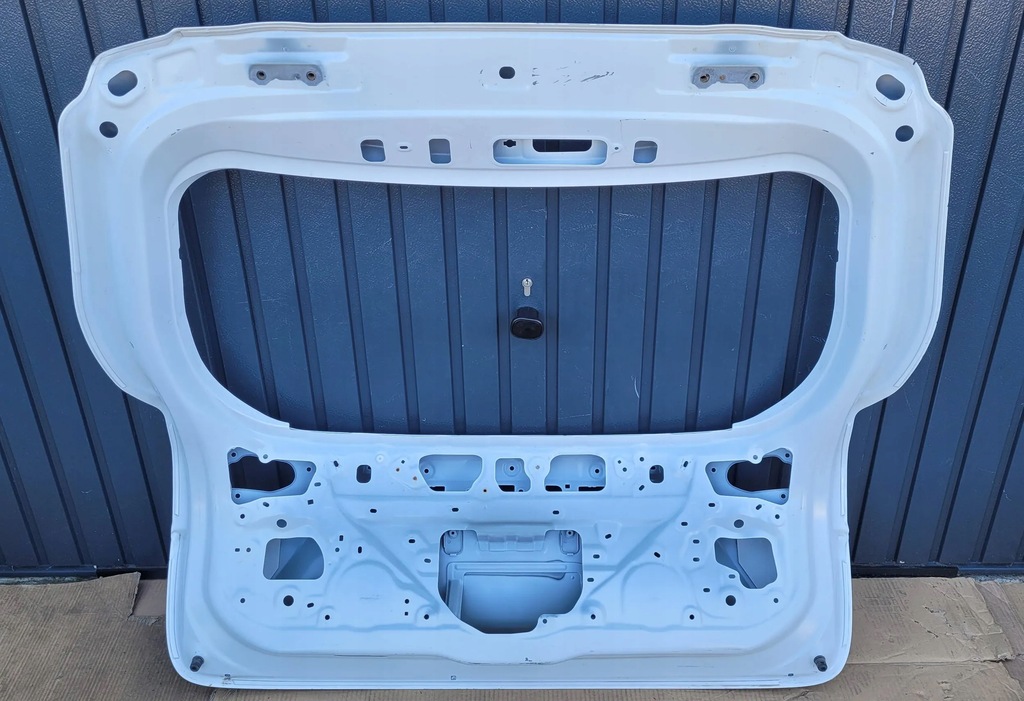 фото №11, Toyota yaris cross 20+ кришка багажника кришка багажника задня задня fv