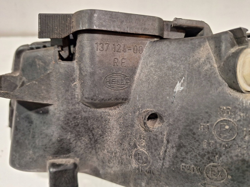 фото №8, Лампа перед правая 137124-00 opel calibra 89-97