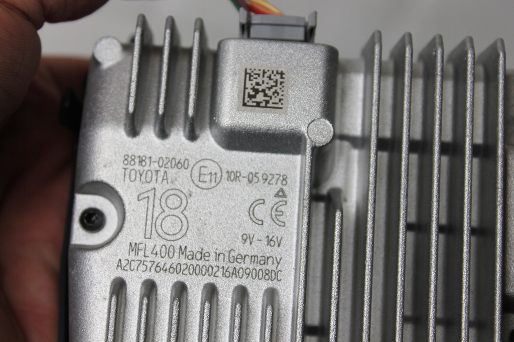 Камера асистент поперечина руху радар перед toyota auris 2 88181-02060 Доставка