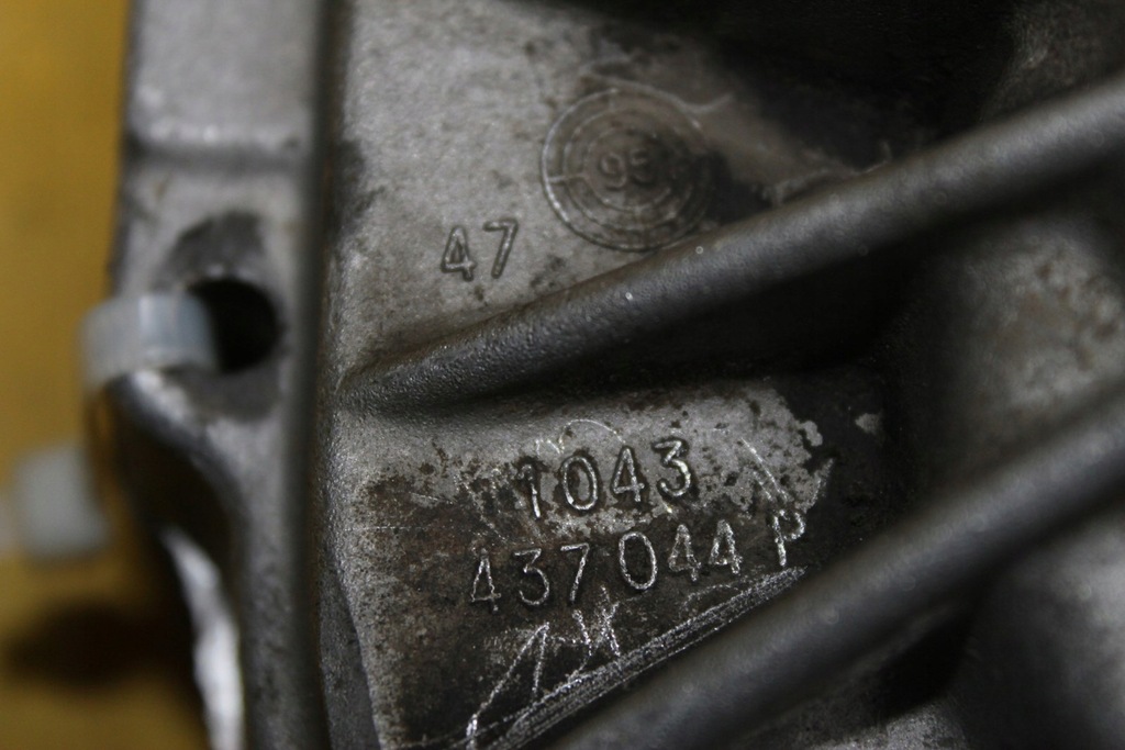 фото №9, Корпус коробки передач a8 d2 4.2b cml