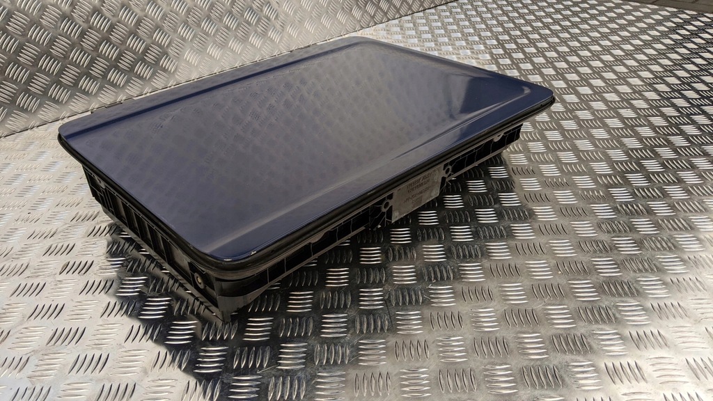 фото №3, Крышка багажника бардачка кабины scania r левая сторона