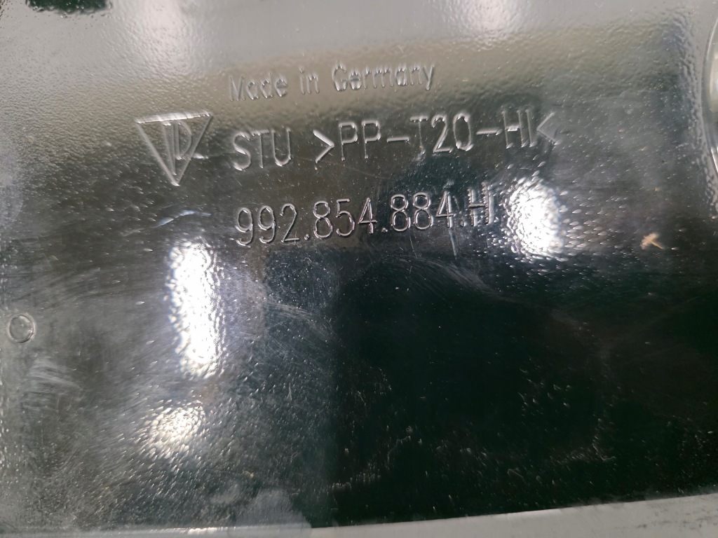 Накладка  порог правая порог porsche 911 992 992854884h 992854884j с Разборки