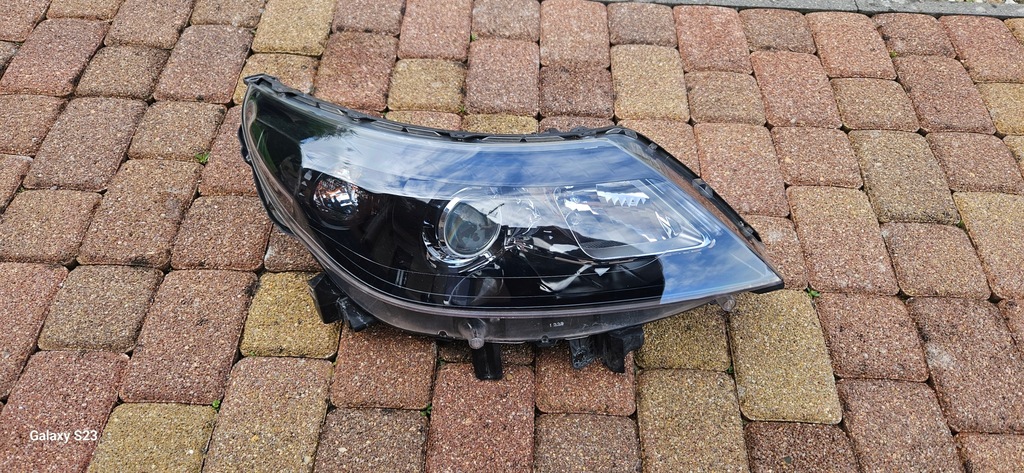 фото №1, Лампа права renault latitude ксенон europa