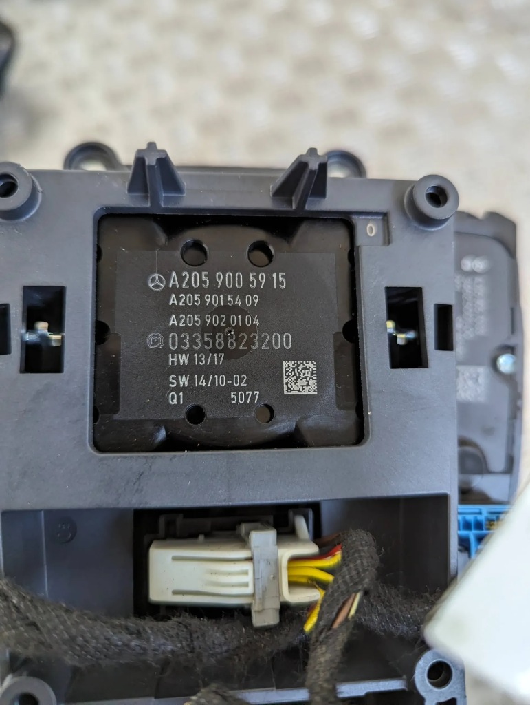 фото №8, C-klasa w205 2014-2021 1.6 dci домкрат перемикач передач