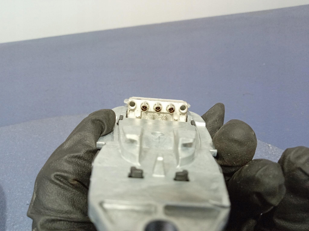 фото №9, Bmw ix3 g08 g01 антенна кровельная rekin плавник 6826326 c1m