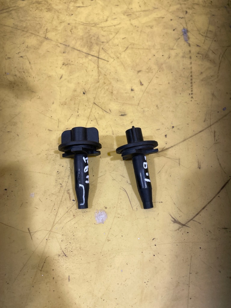 фото №1, Ford galaxy mk3 - кронштейн радіатора 6g918a194-eb