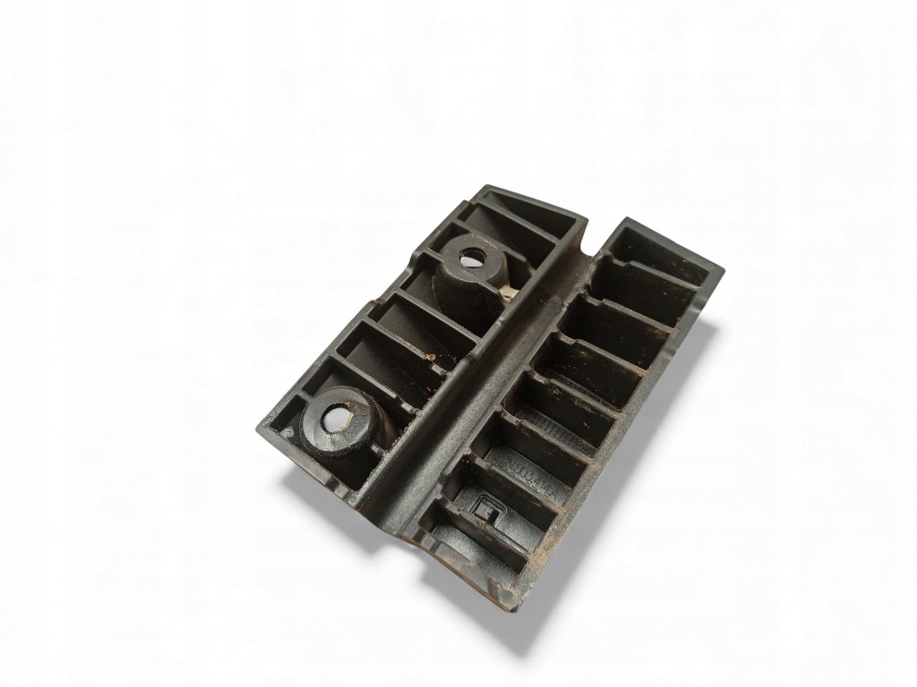 фото №1, Volkswagen atlas 2021 перед сторона правая кронштейн брызговики передних