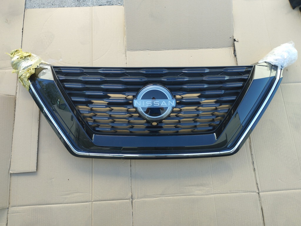 фото №1, Решётка радиатора решётка радиатора эмблема nissan x-trail t33 iv