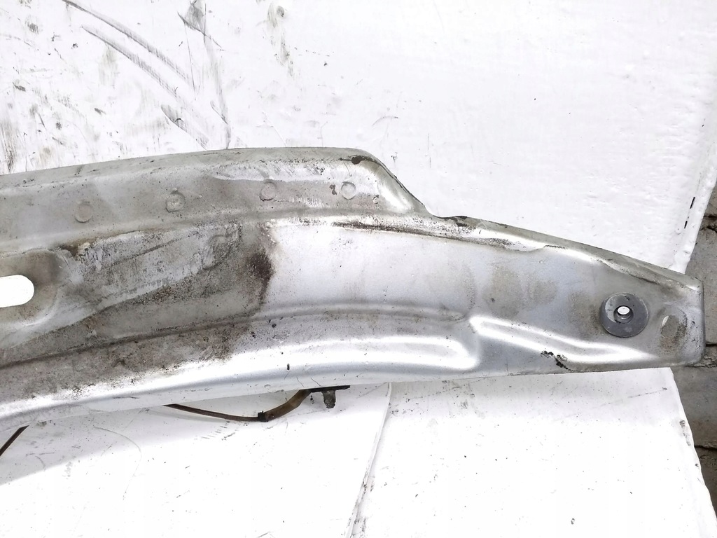 фото №9, Audi q7 4l 2007 правая сторона кронштейн / кронштейн крыла передний